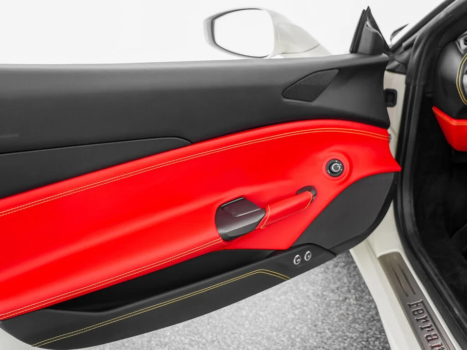 2018 Ferrari 488 Spider - Image 13 of 31
