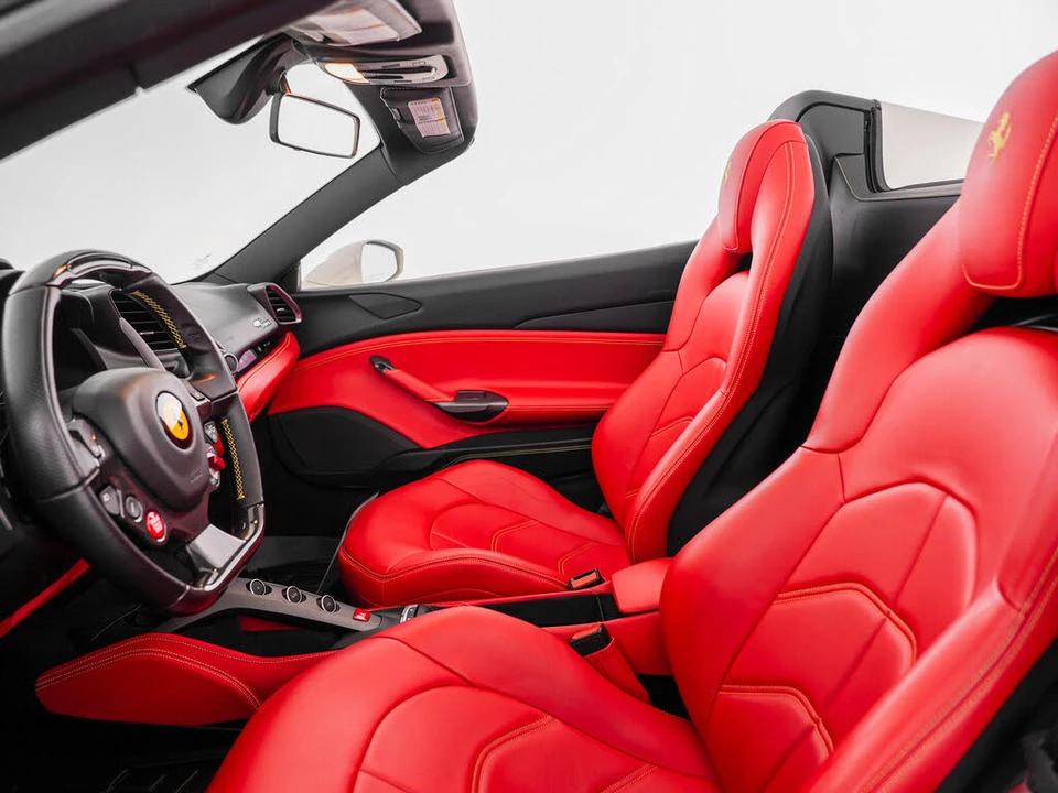 2018 Ferrari 488 Spider - Image 15 of 31
