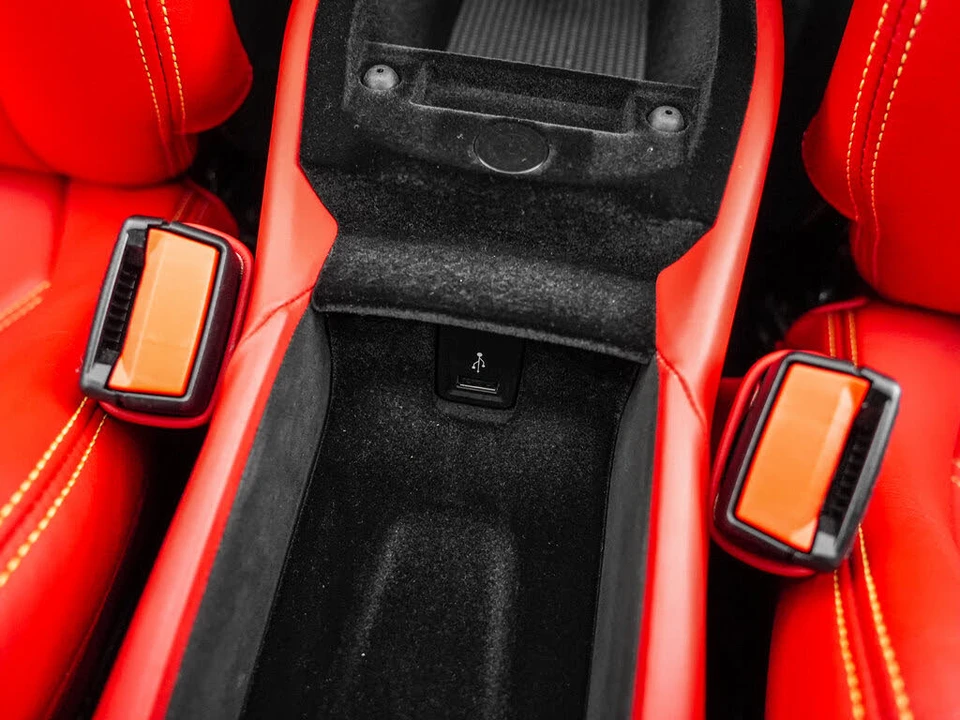 2018 Ferrari 488 Spider - Image 30 of 31