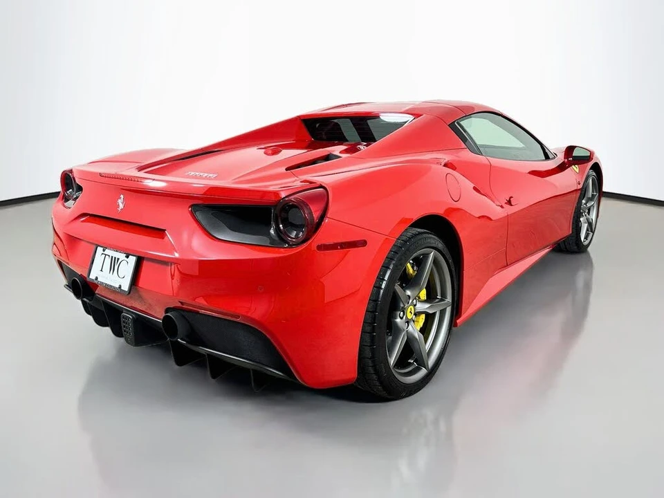 2018 Ferrari 488 Spider - Image 5 of 31