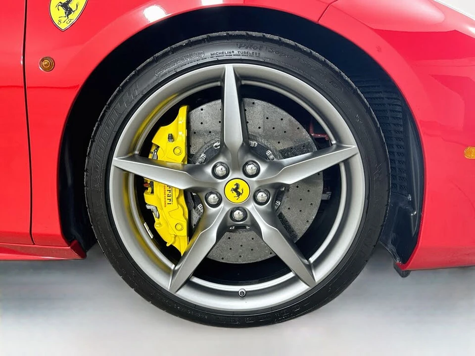 2018 Ferrari 488 Spider - Image 11 of 31