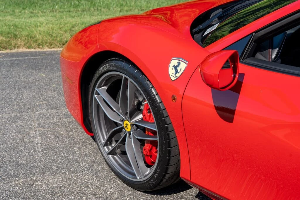 2018 Ferrari 488 Spider - Image 10 of 31