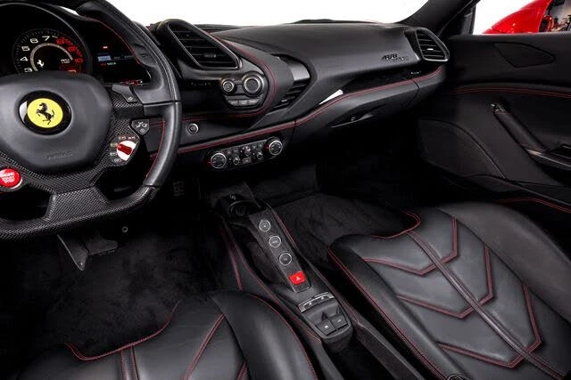 2018 Ferrari 488 Spider - Image 30 of 31