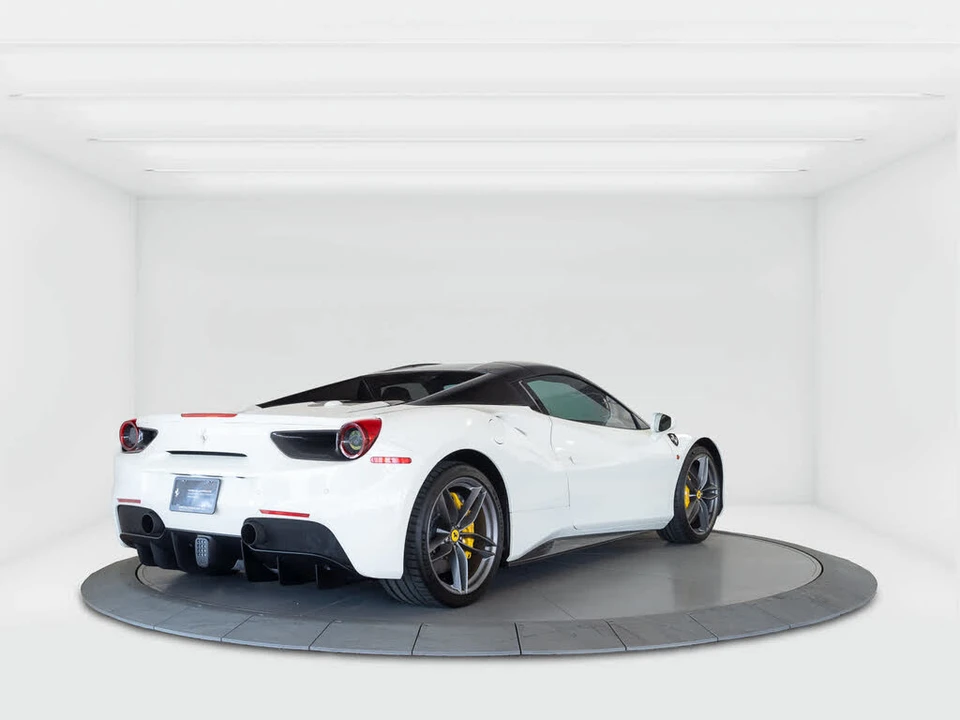 2018 Ferrari 488 Spider - Image 5 of 6