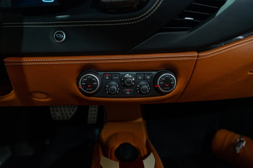 2018 Ferrari 488 Spider - Image 26 of 31