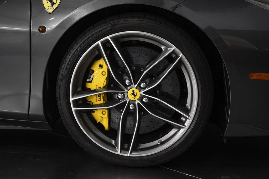 2018 Ferrari 488 Spider - Image 14 of 31