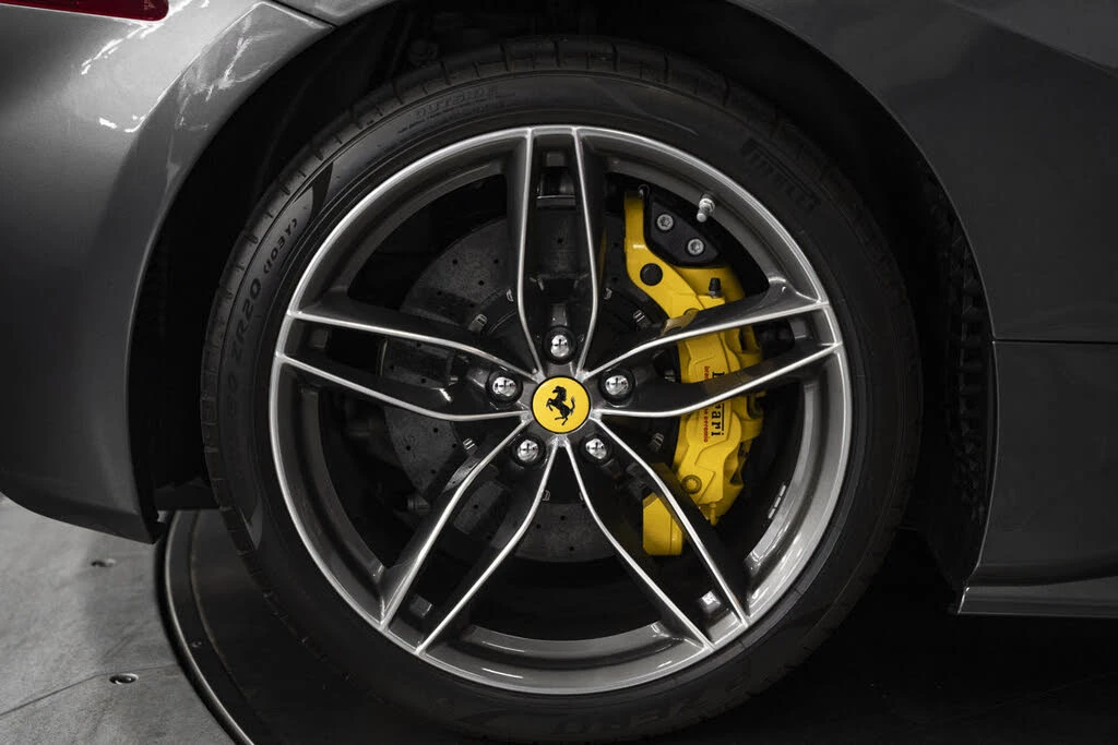 2018 Ferrari 488 Spider - Image 13 of 31