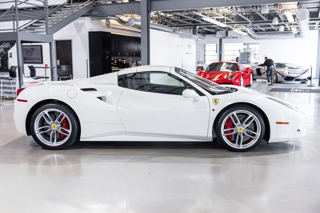 2018 Ferrari 488 Spider - Image 7 of 31