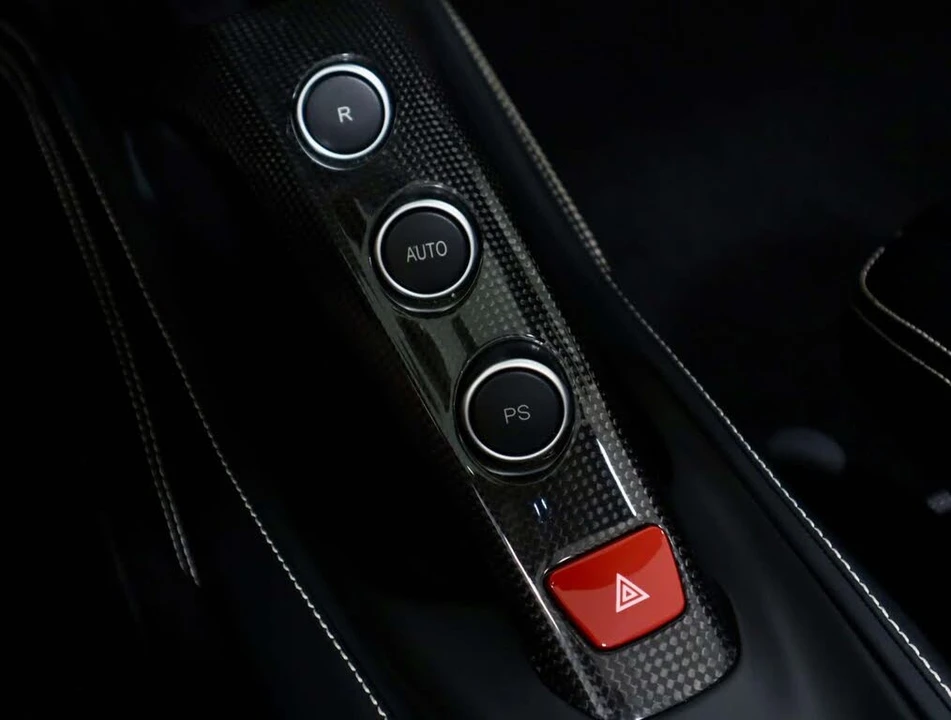 2018 Ferrari 488 Spider - Image 31 of 31