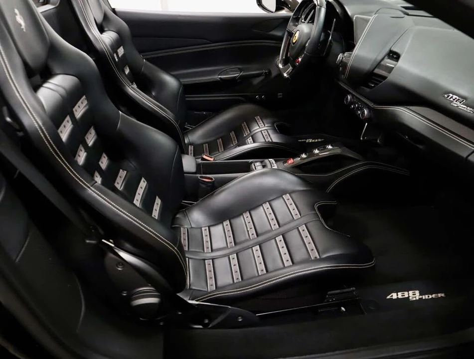 2018 Ferrari 488 Spider - Image 16 of 31