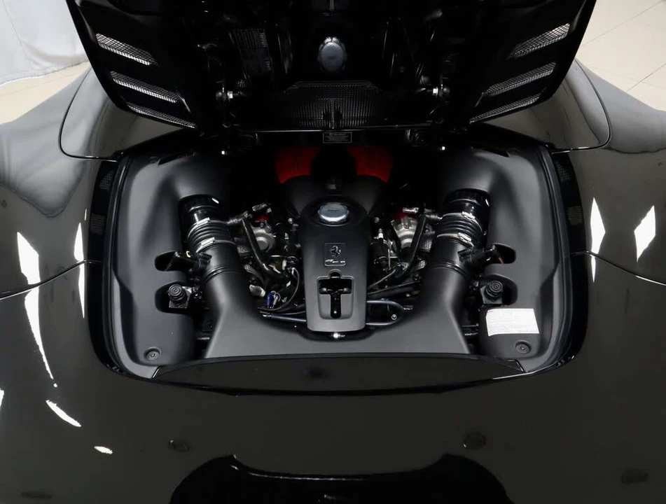 2018 Ferrari 488 Spider - Image 14 of 31