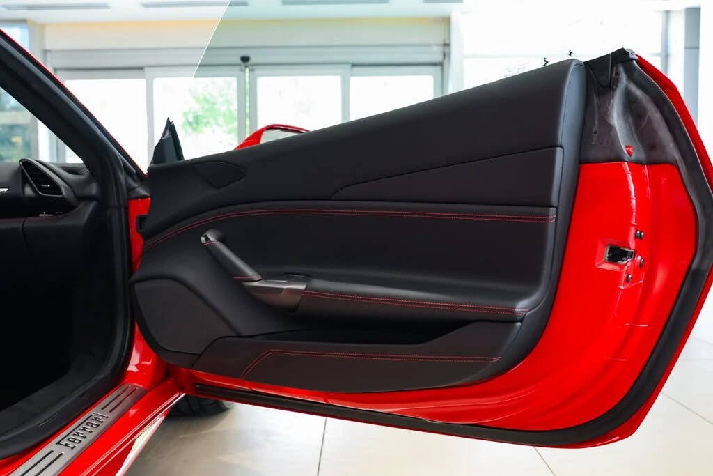 2018 Ferrari 488 Spider - Image 24 of 31