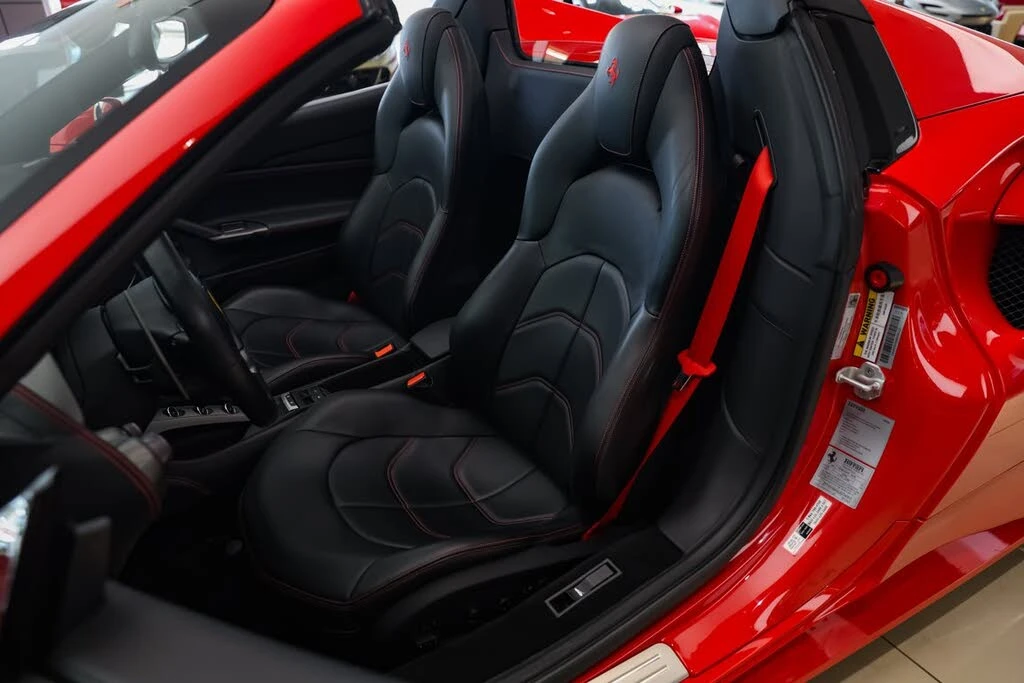 2018 Ferrari 488 Spider - Image 10 of 31