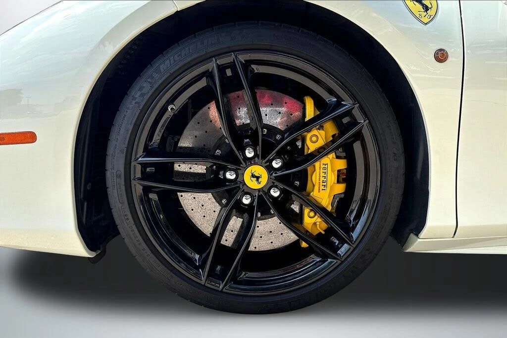 2018 Ferrari 488 Spider - Image 28 of 30