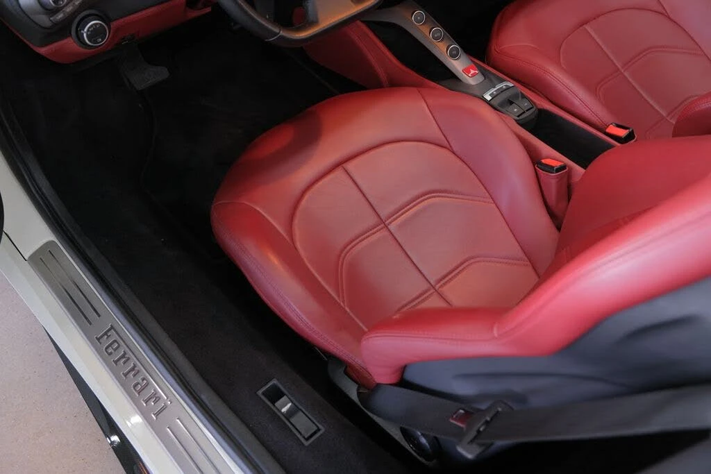 2018 Ferrari 488 Spider - Image 11 of 31