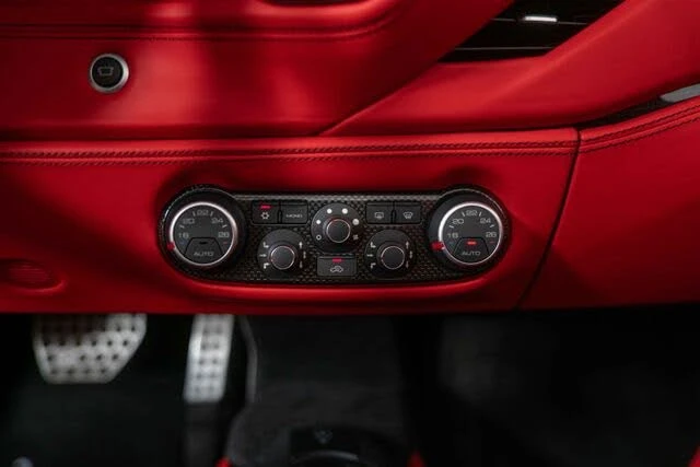 2018 Ferrari 488 Spider - Image 24 of 31