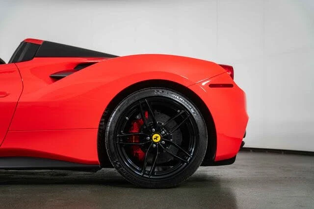 2018 Ferrari 488 Spider - Image 13 of 31