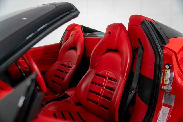 2018 Ferrari 488 Spider - Image 16 of 31