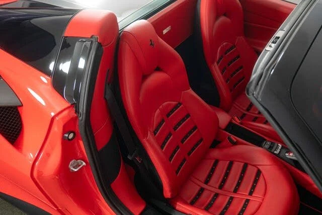 2018 Ferrari 488 Spider - Image 29 of 31