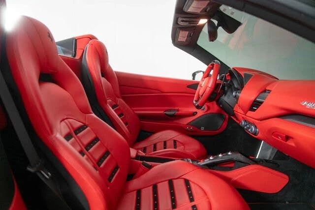 2018 Ferrari 488 Spider - Image 28 of 31