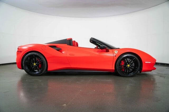 2018 Ferrari 488 Spider - Image 9 of 31