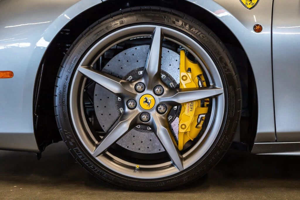 2018 Ferrari 488 Spider - Image 22 of 31