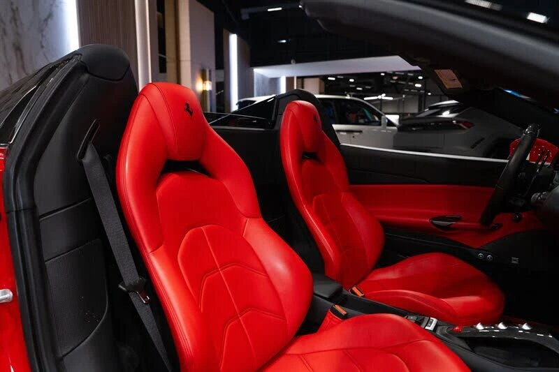 2018 Ferrari 488 Spider - Image 19 of 31