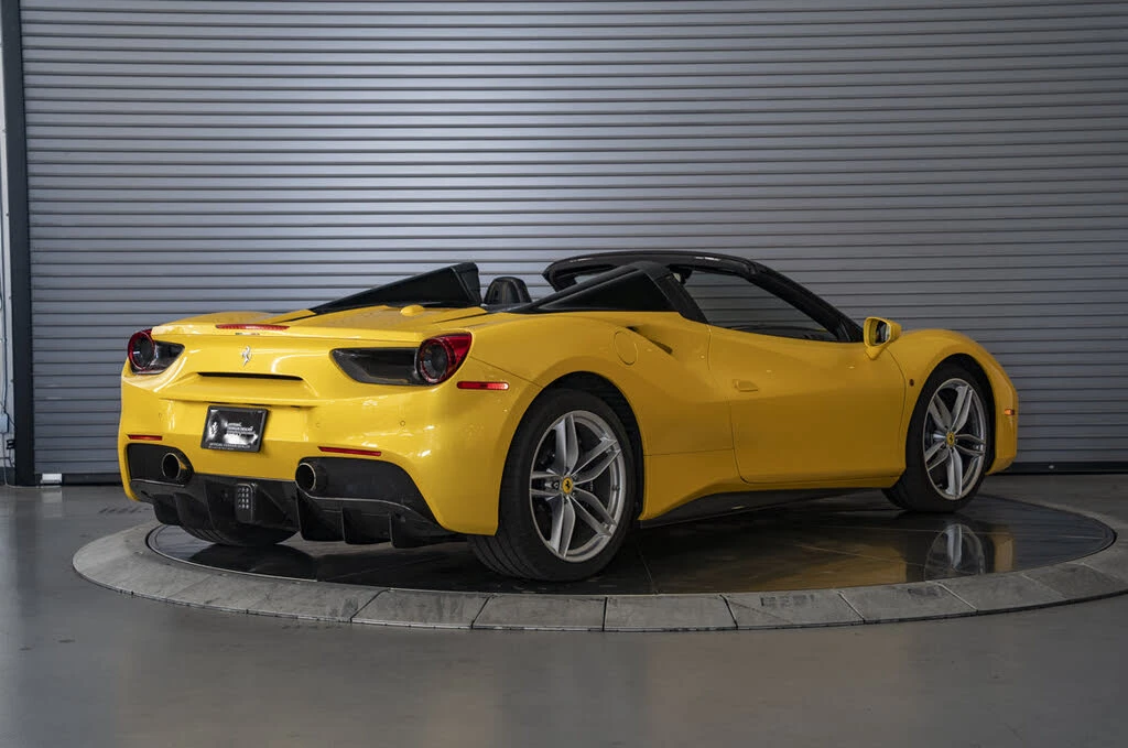 2018 Ferrari 488 Spider - Image 11 of 31