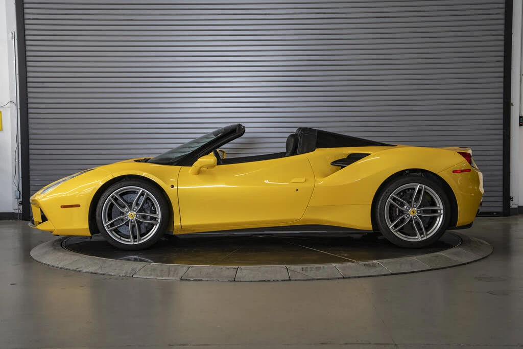 2018 Ferrari 488 Spider - Image 8 of 31