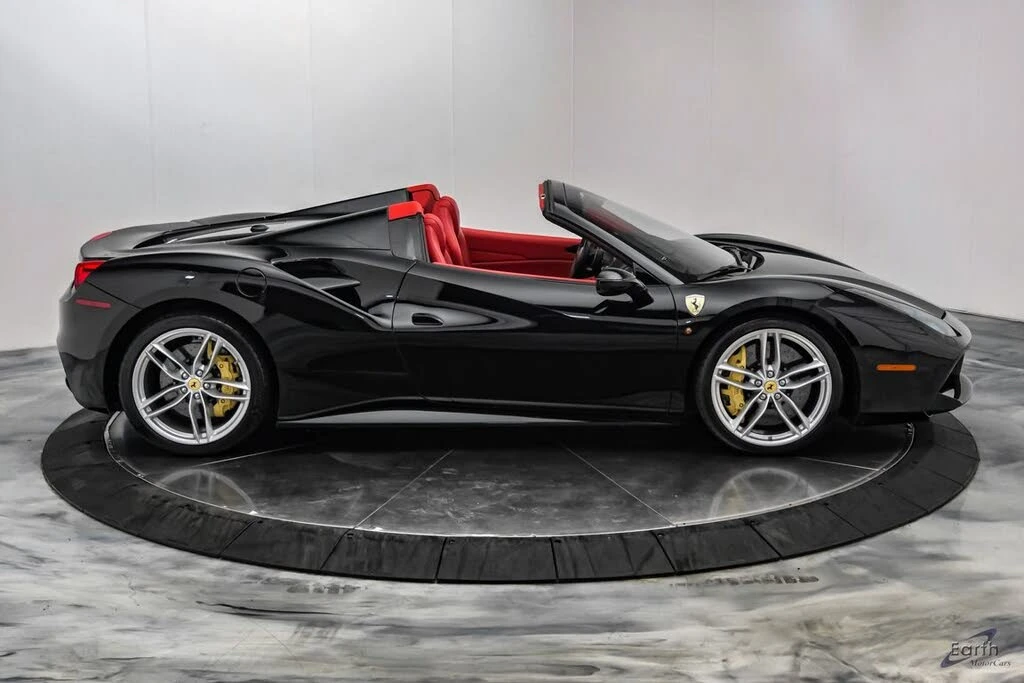 2018 Ferrari 488 Spider - Image 27 of 31