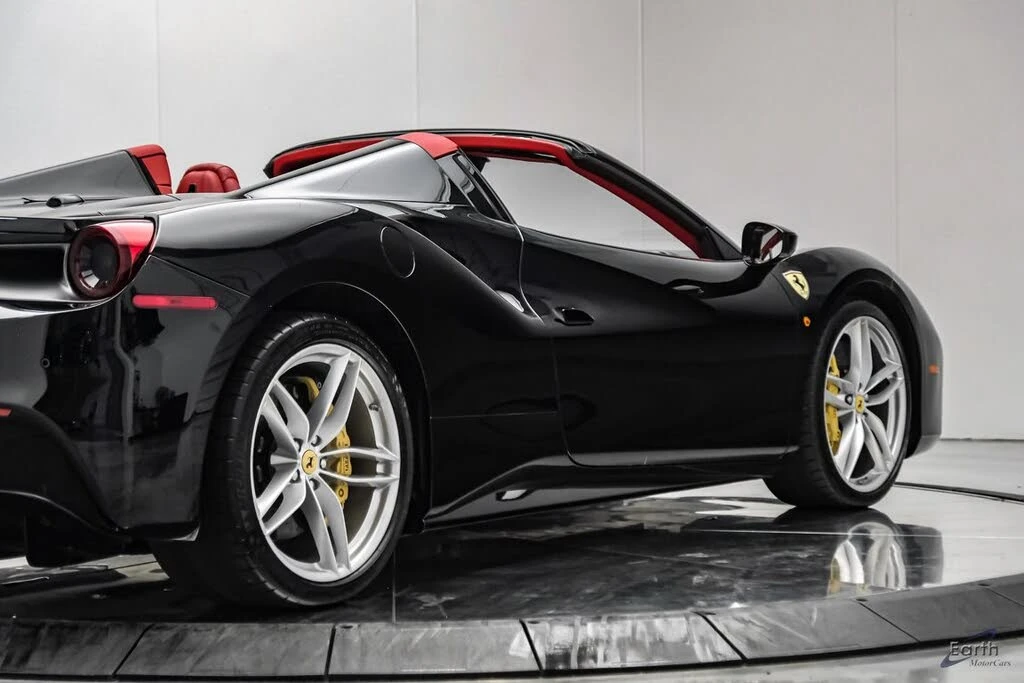 2018 Ferrari 488 Spider - Image 26 of 31