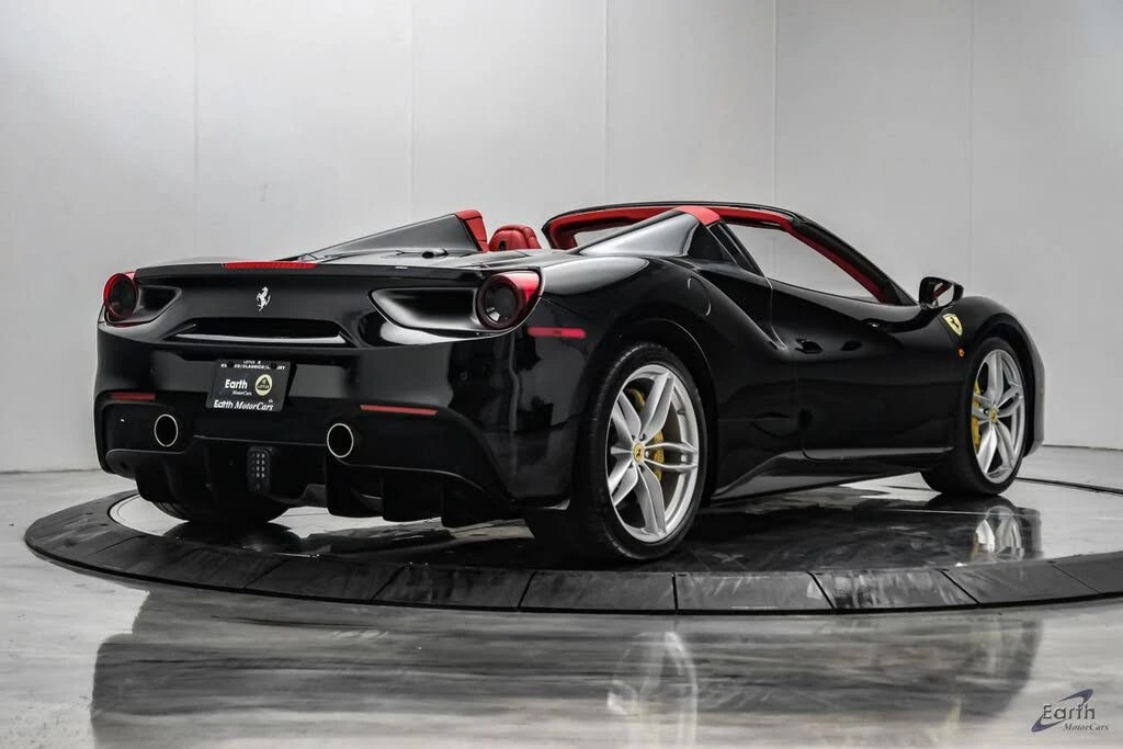 2018 Ferrari 488 Spider - Image 22 of 31