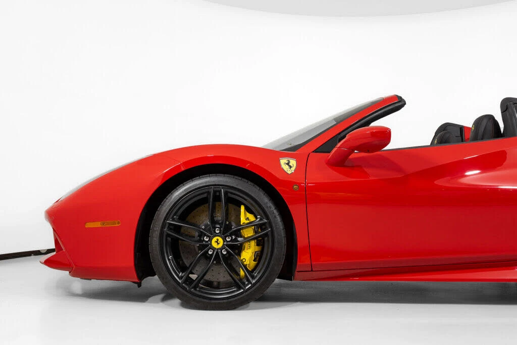 2018 Ferrari 488 Spider - Image 15 of 31