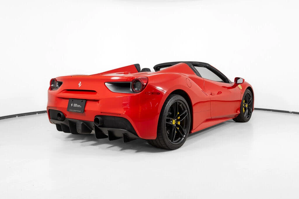 2018 Ferrari 488 Spider - Image 8 of 31