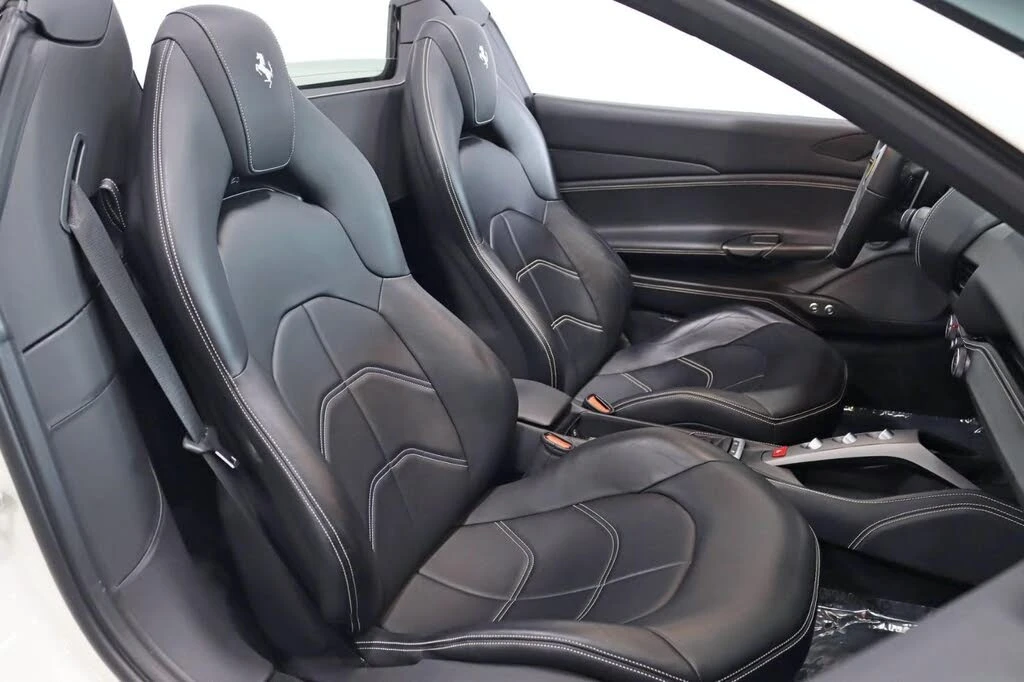 2018 Ferrari 488 Spider - Image 31 of 31