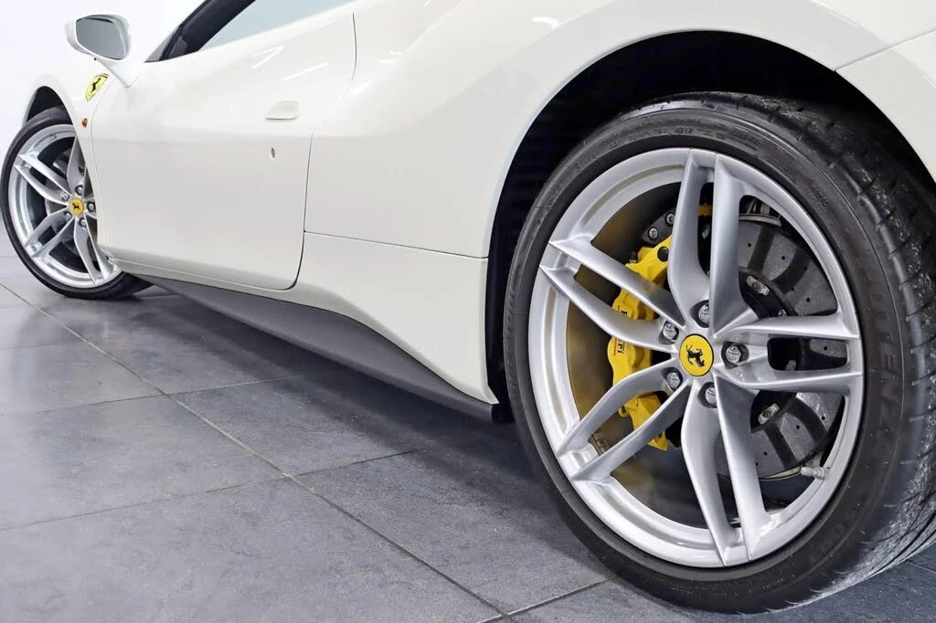 2018 Ferrari 488 Spider - Image 14 of 31