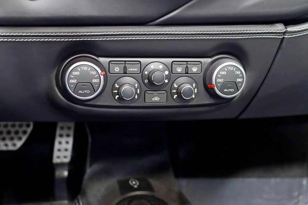 2018 Ferrari 488 Spider - Image 25 of 31