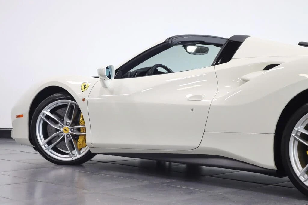 2018 Ferrari 488 Spider - Image 13 of 31