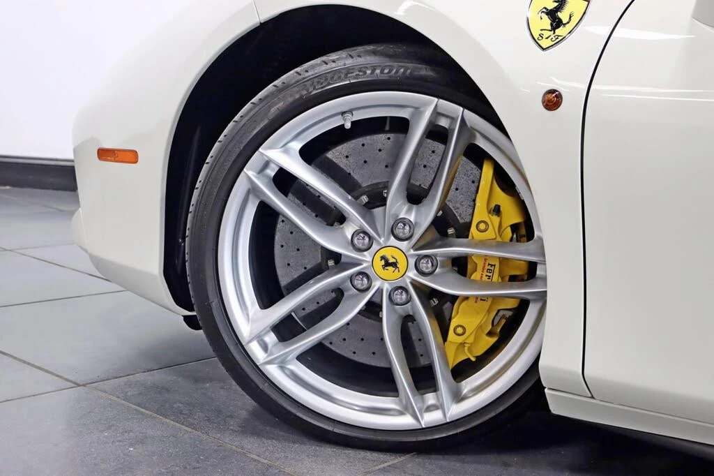 2018 Ferrari 488 Spider - Image 15 of 31