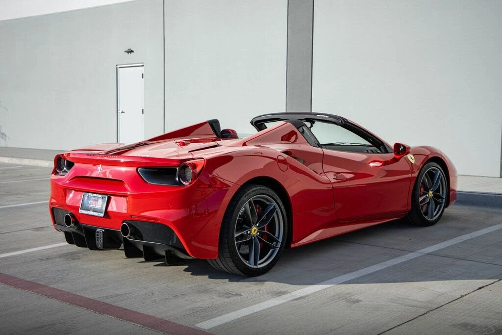 2018 Ferrari 488 Spider - Image 13 of 31