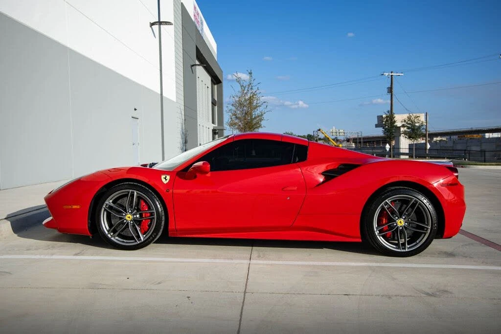2018 Ferrari 488 Spider - Image 9 of 31
