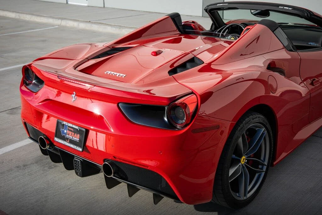2018 Ferrari 488 Spider - Image 12 of 31