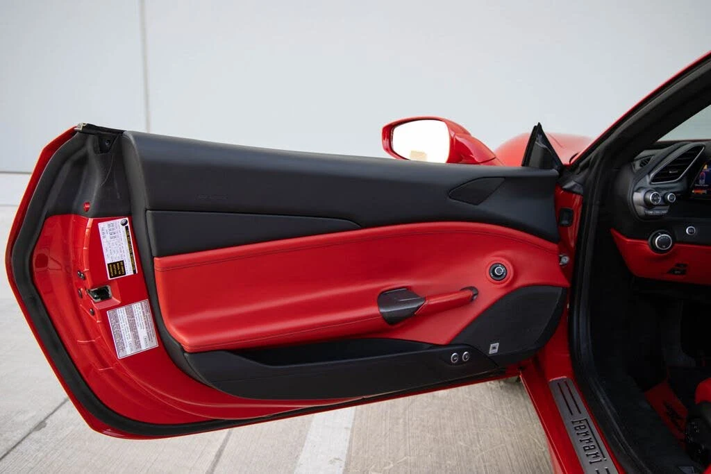 2018 Ferrari 488 Spider - Image 22 of 31