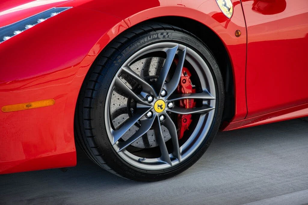 2018 Ferrari 488 Spider - Image 7 of 31