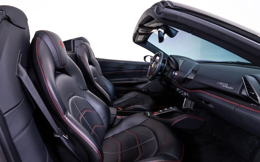 2018 Ferrari 488 Spider - Image 23 of 26