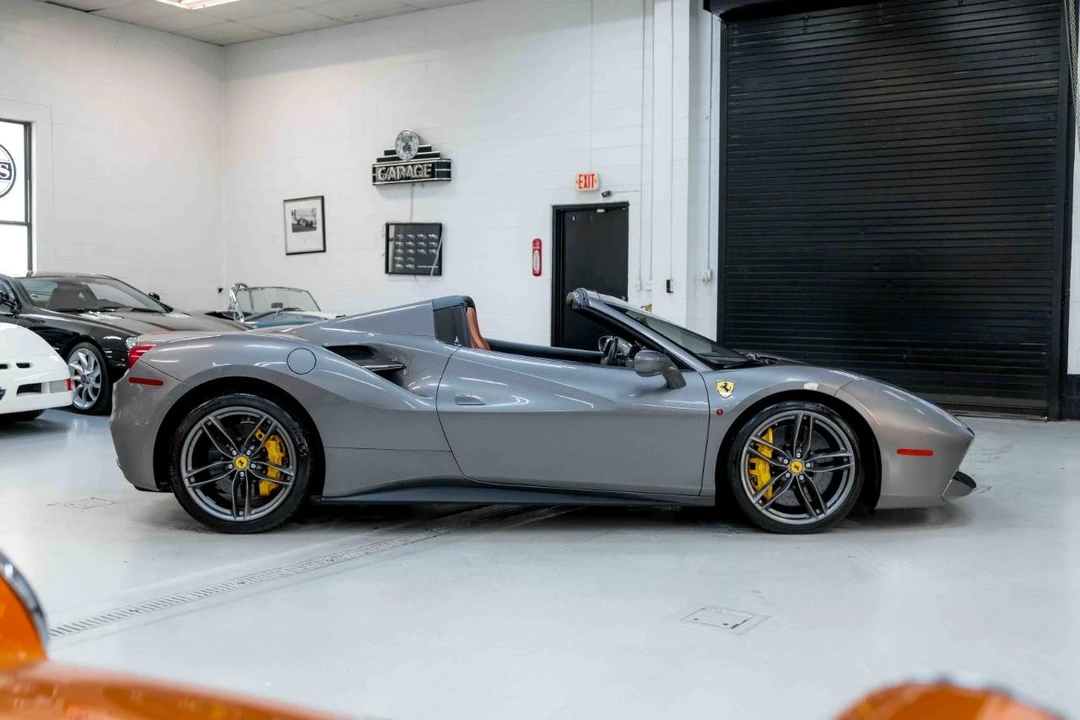 2018 Ferrari 488 Spider - Image 6 of 12