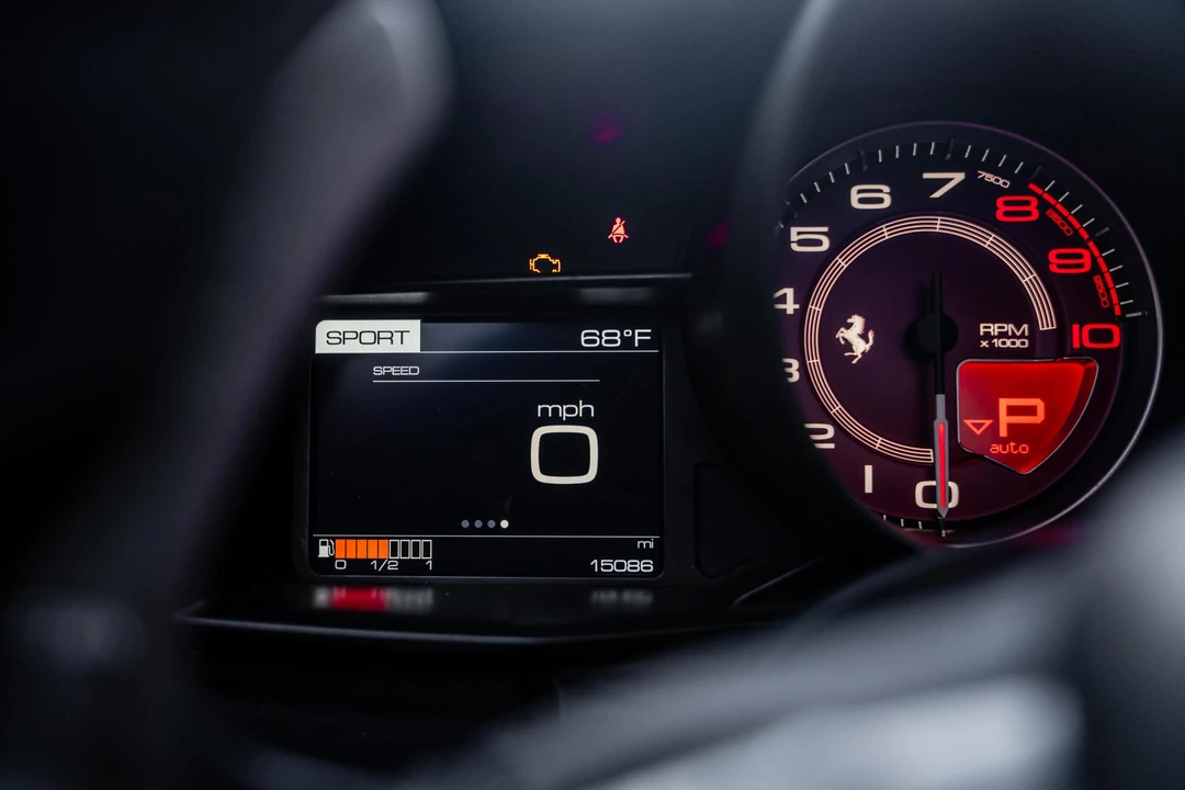 2018 Ferrari 488 Spider - Image 27 of 31