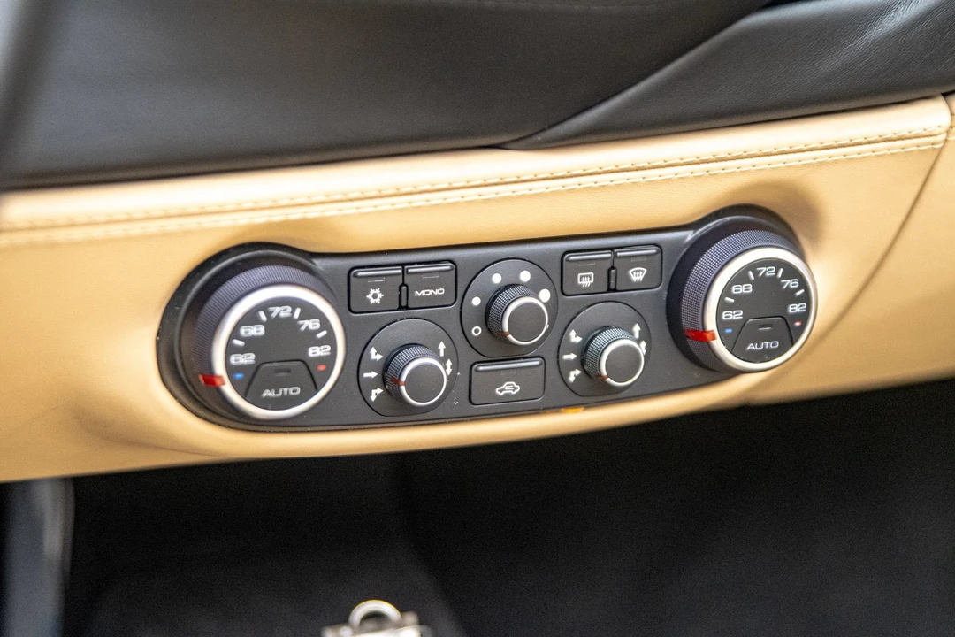 2018 Ferrari 488 Spider - Image 30 of 31