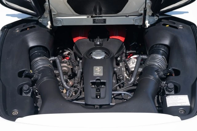 2018 Ferrari 488 Spider - Image 22 of 31