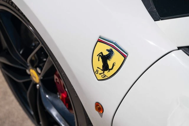 2018 Ferrari 488 Spider - Image 16 of 31